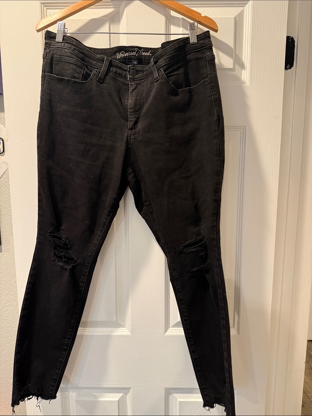 Universal Thread Black Ripped High-Rise Skinny Jeans